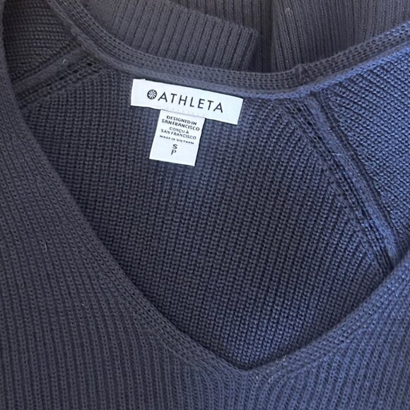 Athleta Hanover Refined soft and cozy V-Neck Sweater purple S - Picture 9 of 10